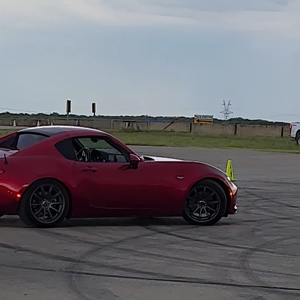 "DRIVER DYNAMICS" Introduction to track and car dynamics Motorsport